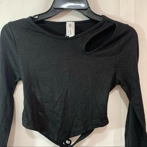 7Day Wknd Womens Shoulder CutOut Open Back T-Shirt in Black